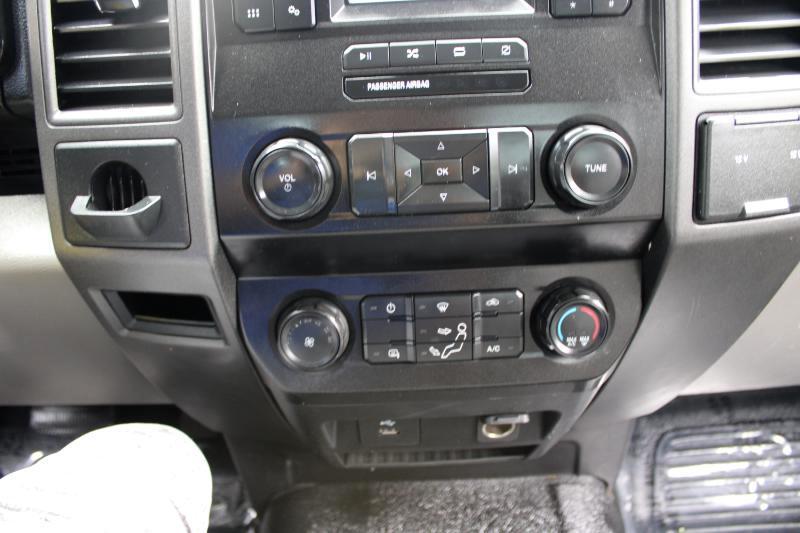 Toyota Highlander Hybrid XLE FWD (Natl) 2023