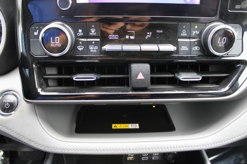 Toyota Highlander Hybrid XLE FWD (Natl) 2023