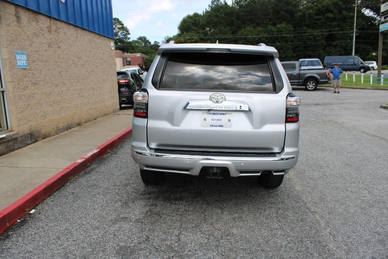 Toyota 4Runner SR5 Premium 2WD (Natl) 2018