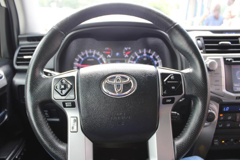 Toyota 4Runner SR5 Premium 2WD (Natl) 2018