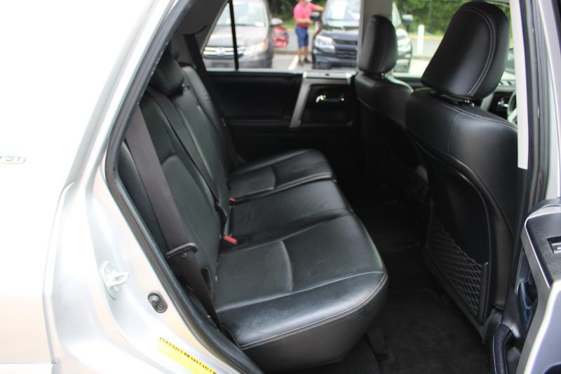 Toyota 4Runner SR5 Premium 2WD (Natl) 2018