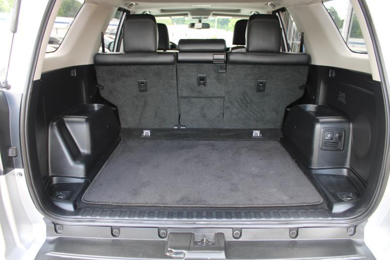 Toyota 4Runner SR5 Premium 2WD (Natl) 2018