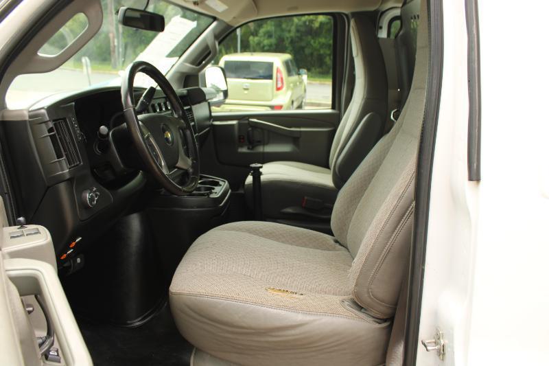 Chevrolet Express Cargo Van RWD 2500 155" 2016