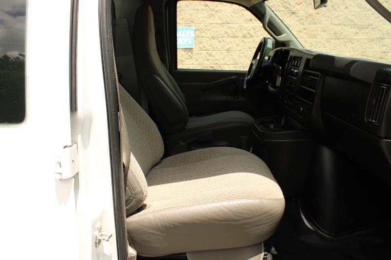 Chevrolet Express Cargo Van RWD 2500 155" 2016