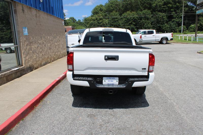 Toyota Tacoma TRD Off Road Double Cab 5' Bed V6 4x2 AT (Natl) 2017