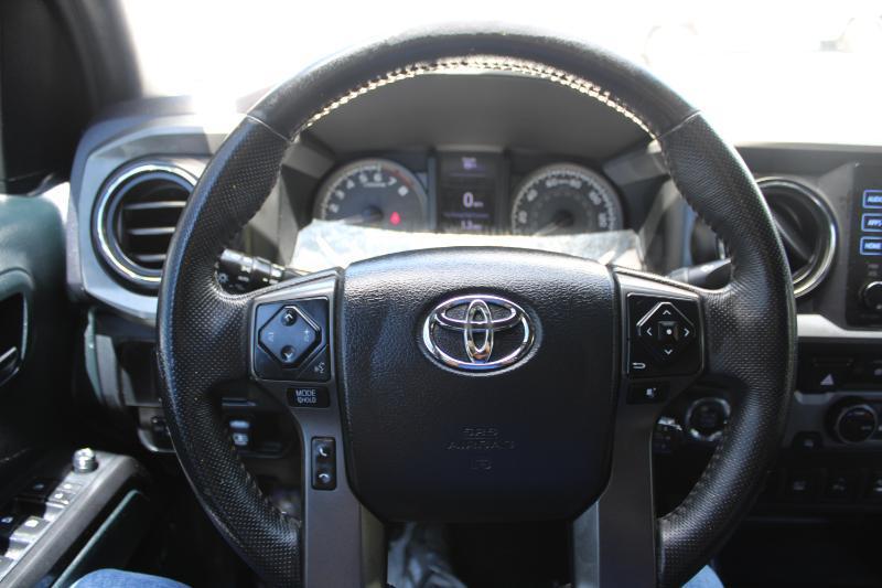 Toyota Tacoma TRD Off Road Double Cab 5' Bed V6 4x2 AT (Natl) 2017