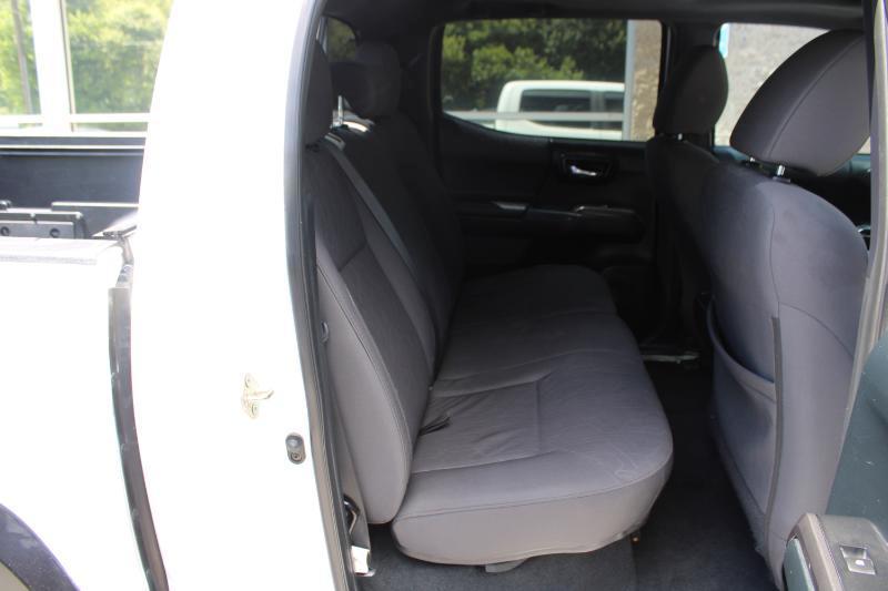 Toyota Tacoma TRD Off Road Double Cab 5' Bed V6 4x2 AT (Natl) 2017