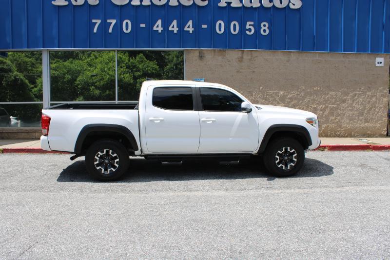 Toyota Tacoma TRD Off Road Double Cab 5' Bed V6 4x2 AT (Natl) 2017