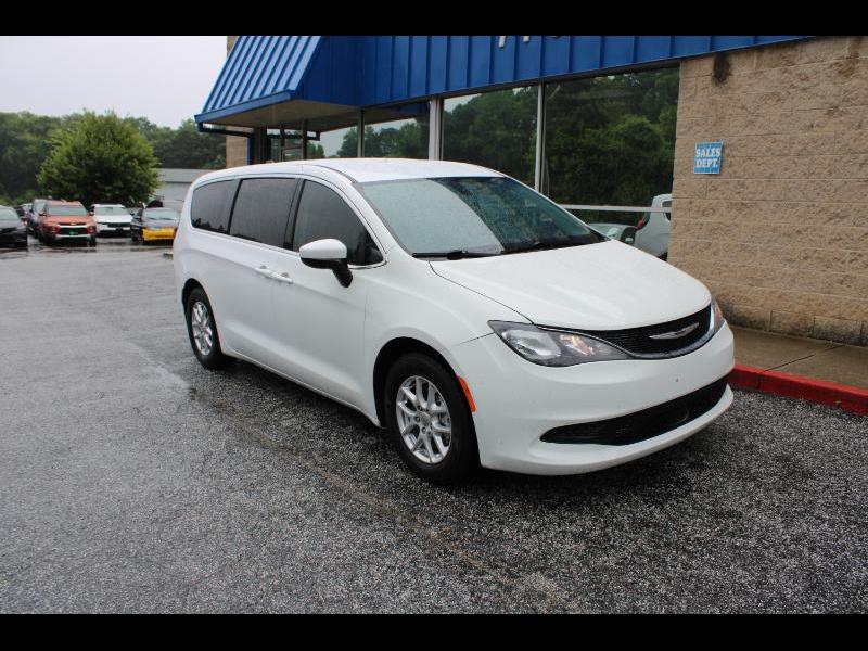 Chrysler Voyager LX FWD 2021