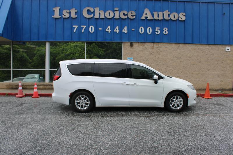 Chrysler Voyager LX FWD 2021