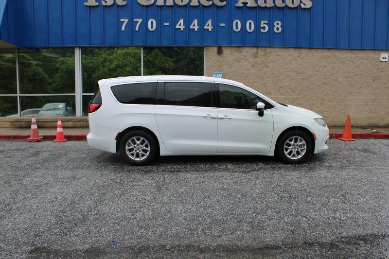 Chrysler Voyager LX FWD 2021