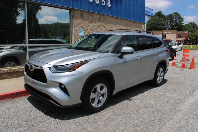 Toyota Highlander Hybrid LE FWD (Natl) 2021