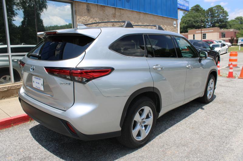 Toyota Highlander Hybrid LE FWD (Natl) 2021