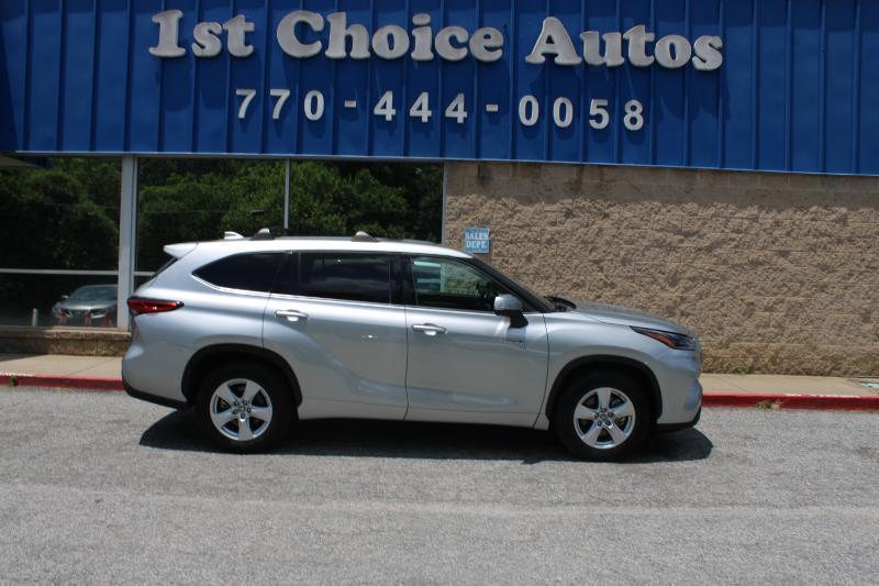 Toyota Highlander Hybrid LE FWD (Natl) 2021