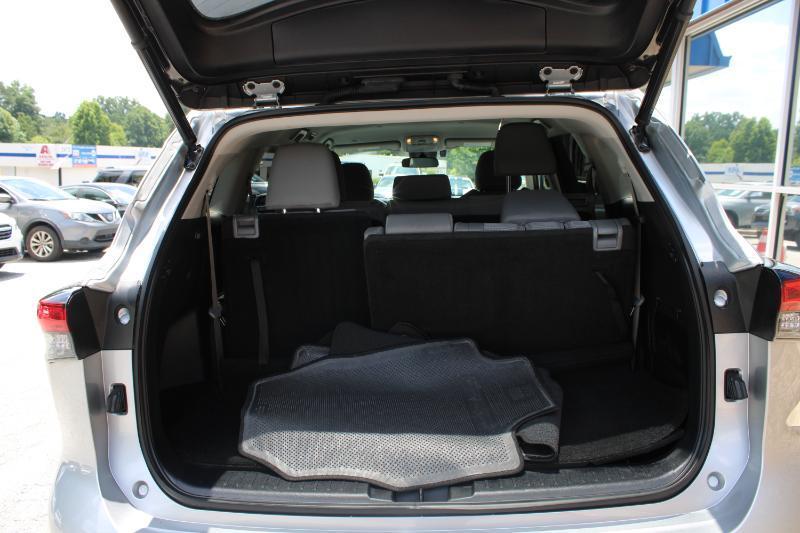 Toyota Highlander Hybrid LE FWD (Natl) 2021