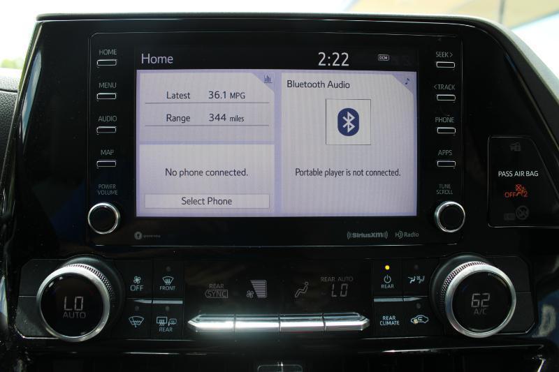 Toyota Highlander Hybrid LE FWD (Natl) 2021