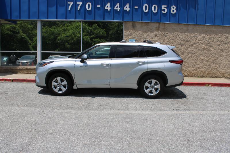 Toyota Highlander Hybrid LE FWD (Natl) 2021