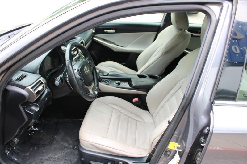 Lexus IS 250 4dr Sport Sdn RWD 2015