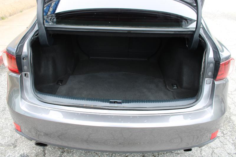 Lexus IS 250 4dr Sport Sdn RWD 2015