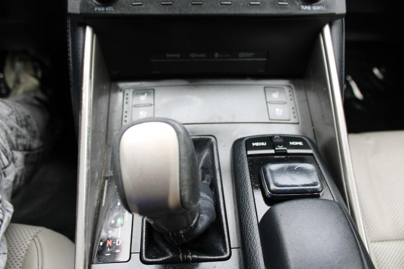 Lexus IS 250 4dr Sport Sdn RWD 2015