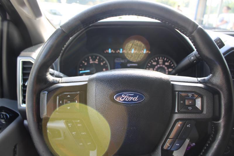Ford F-150 XLT 2WD SuperCab 8' Box 2017