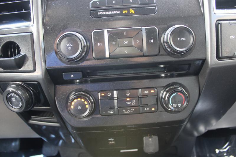 Ford F-150 XLT 2WD SuperCab 8' Box 2017