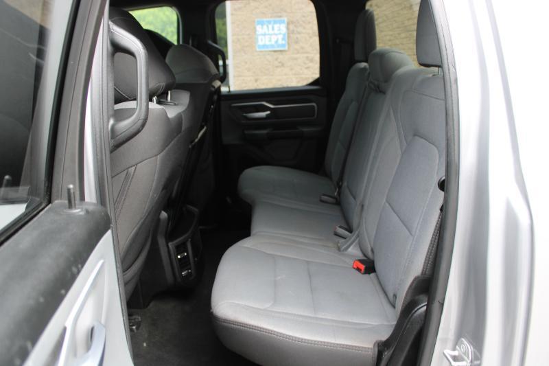 RAM 1500 Big Horn 4x2 Quad Cab 6'4" Box 2021