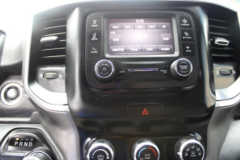 RAM 1500 Big Horn 4x2 Quad Cab 6'4" Box 2021