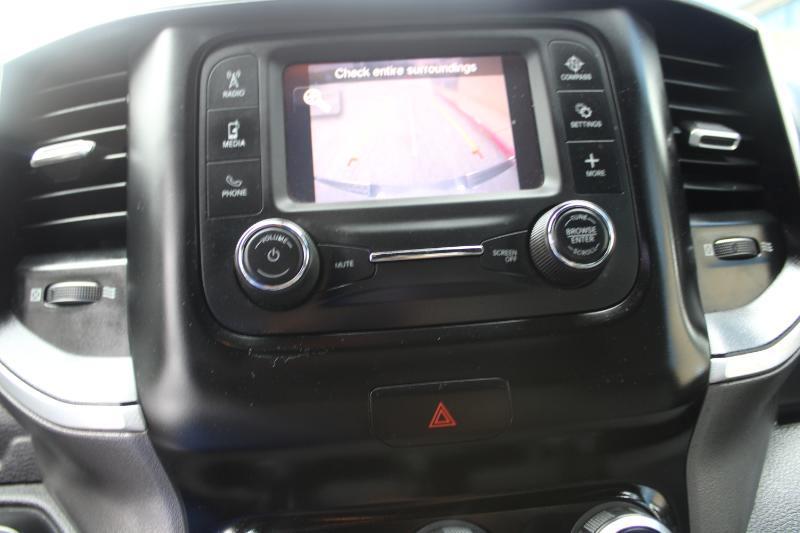 RAM 1500 Big Horn 4x2 Quad Cab 6'4" Box 2021