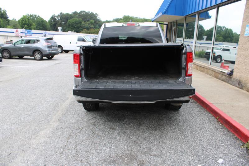 RAM 1500 Big Horn 4x2 Quad Cab 6'4" Box 2021