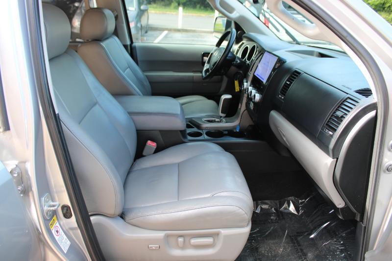 Toyota Sequoia RWD 5.7L Limited (Natl) 2012