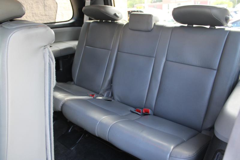 Toyota Sequoia RWD 5.7L Limited (Natl) 2012