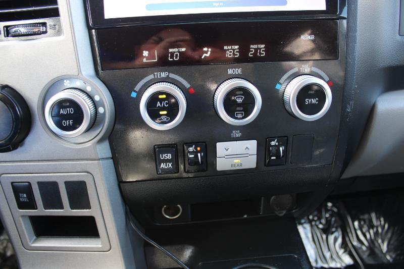 Toyota Sequoia RWD 5.7L Limited (Natl) 2012