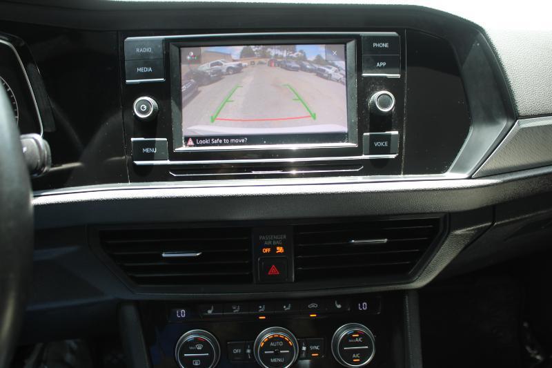 Volkswagen Jetta R-Line Auto w/SULEV 2020