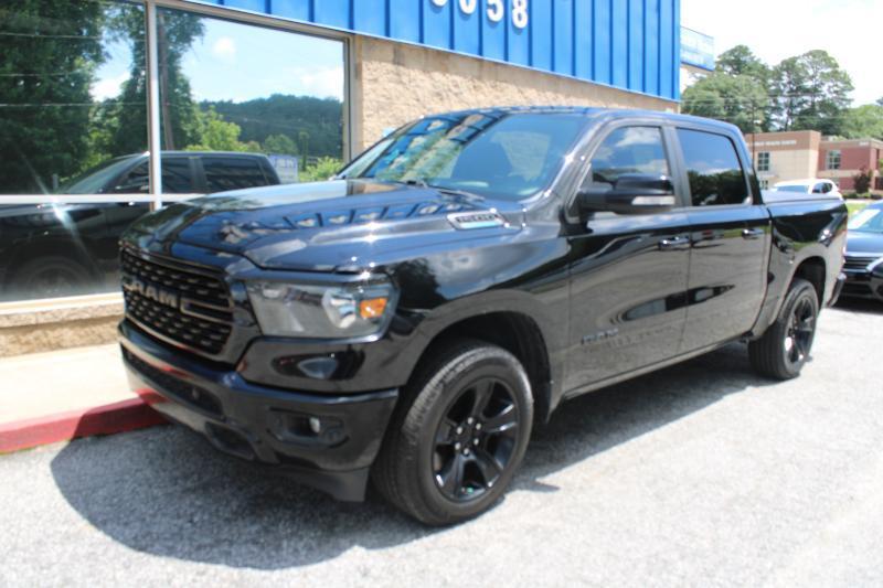 RAM 1500 Big Horn 4x4 Crew Cab 5'7" Box 2022
