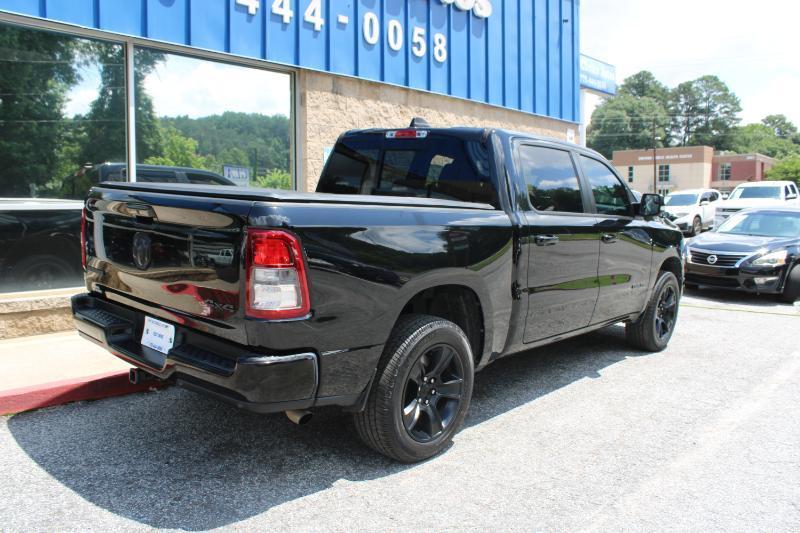 RAM 1500 Big Horn 4x4 Crew Cab 5'7" Box 2022