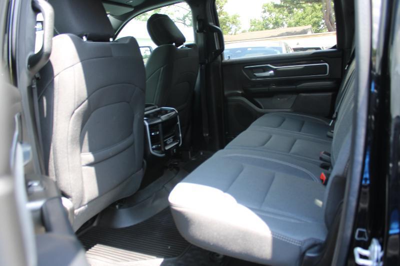RAM 1500 Big Horn 4x4 Crew Cab 5'7" Box 2022