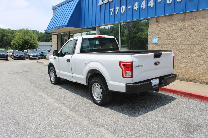 Ford F-150 XLT 2WD Reg Cab 8' Box 2017