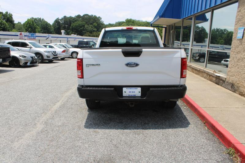Ford F-150 XLT 2WD Reg Cab 8' Box 2017