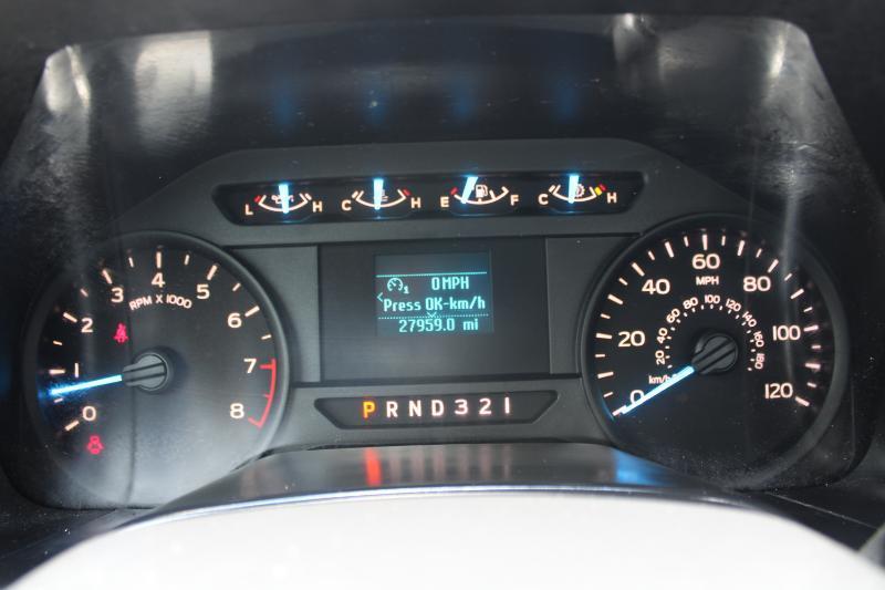 Ford F-150 XLT 2WD Reg Cab 8' Box 2017