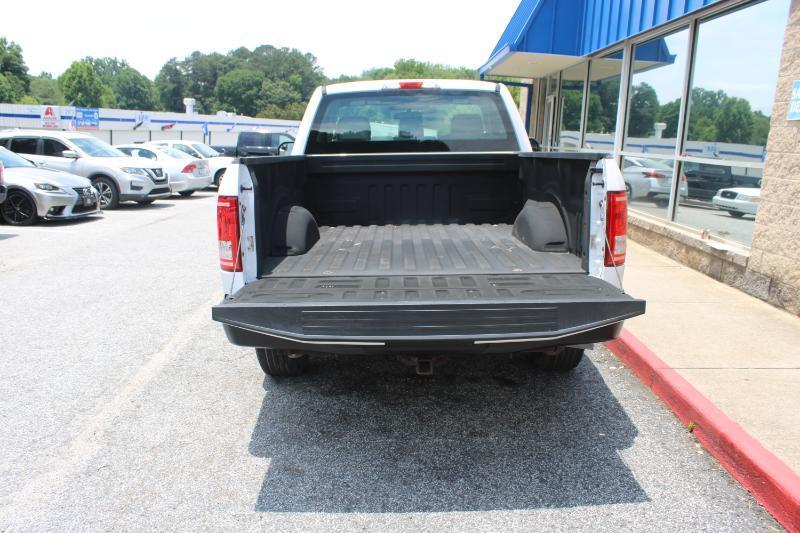 Ford F-150 XLT 2WD Reg Cab 8' Box 2017