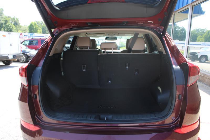 Hyundai Tucson AWD 4dr Sport w/Beige Int 2016