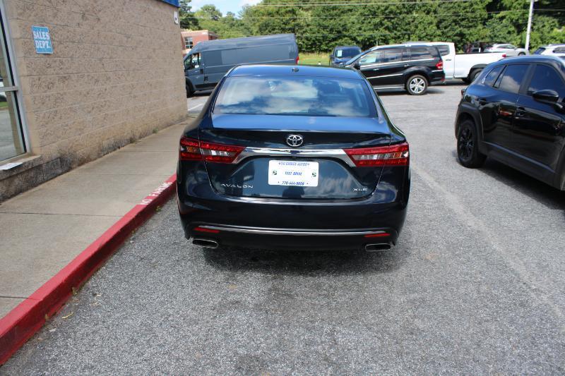 Toyota Avalon 4dr Sdn XLE Premium (Natl) 2016