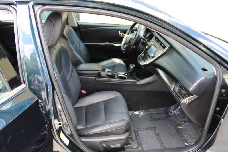Toyota Avalon 4dr Sdn XLE Premium (Natl) 2016