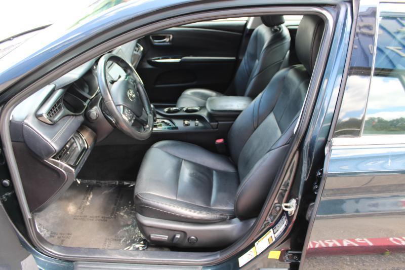 Toyota Avalon 4dr Sdn XLE Premium (Natl) 2016