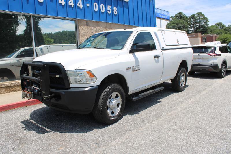RAM 2500 4WD Reg Cab 140.5" Tradesman 2016