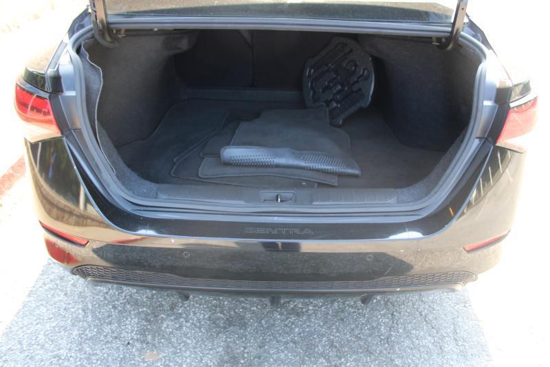 Nissan Sentra SV CVT 2021