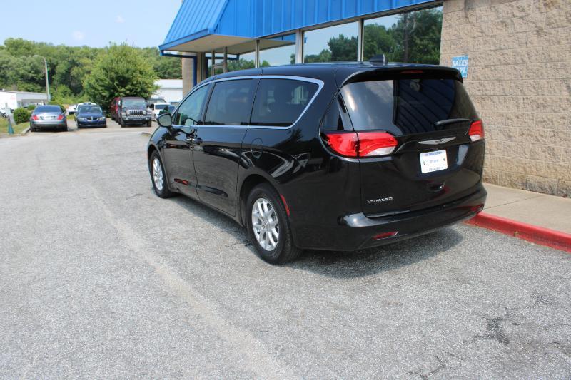 Chrysler Voyager LX FWD 2022