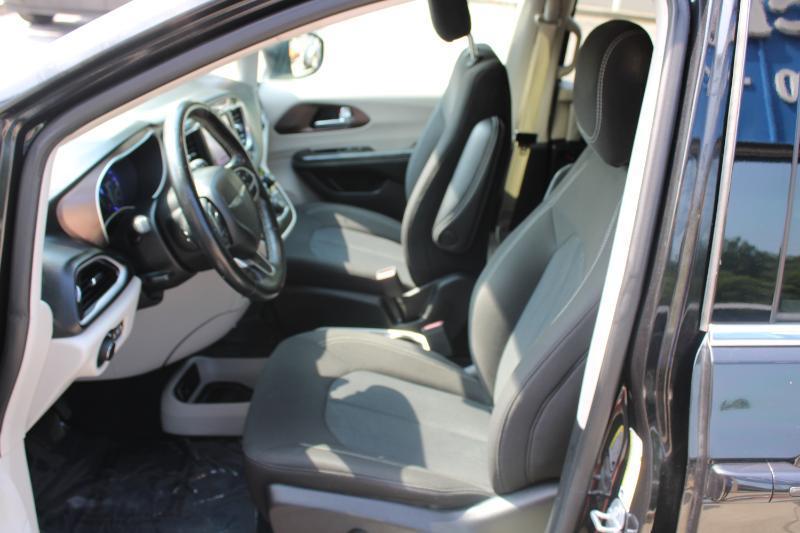 Chrysler Voyager LX FWD 2022