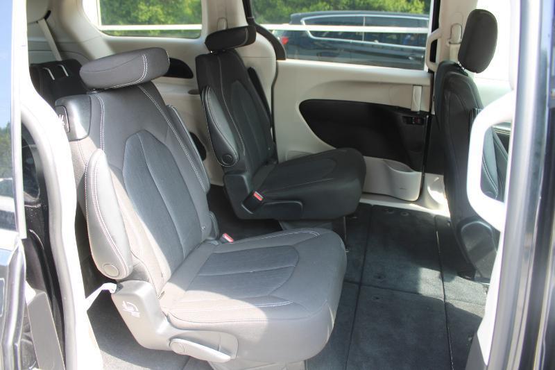 Chrysler Voyager LX FWD 2022